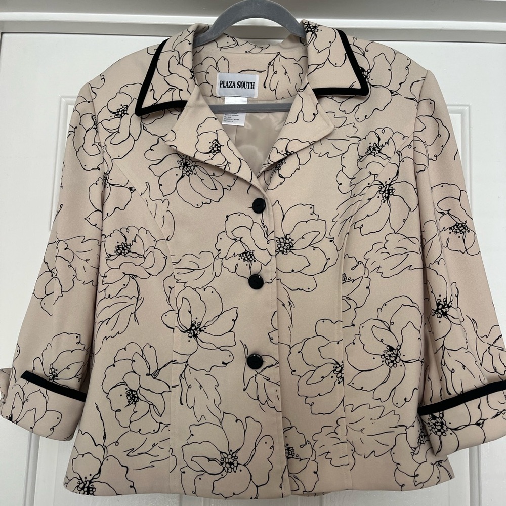 Cream Floral Blazer